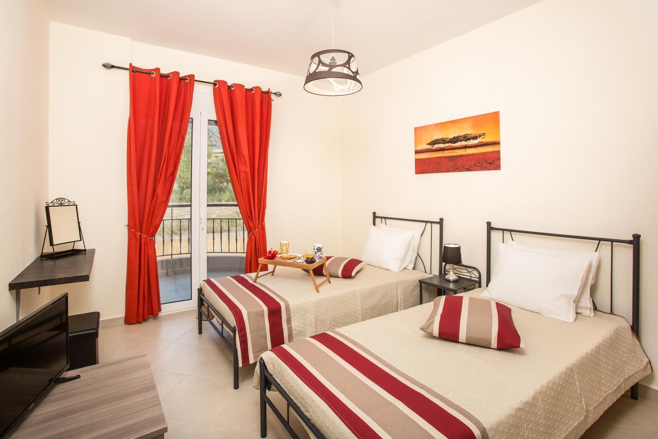 Panorama Villa มาเลีย ภายนอก รูปภาพ