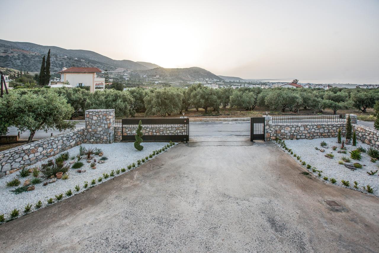 Panorama Villa มาเลีย ภายนอก รูปภาพ