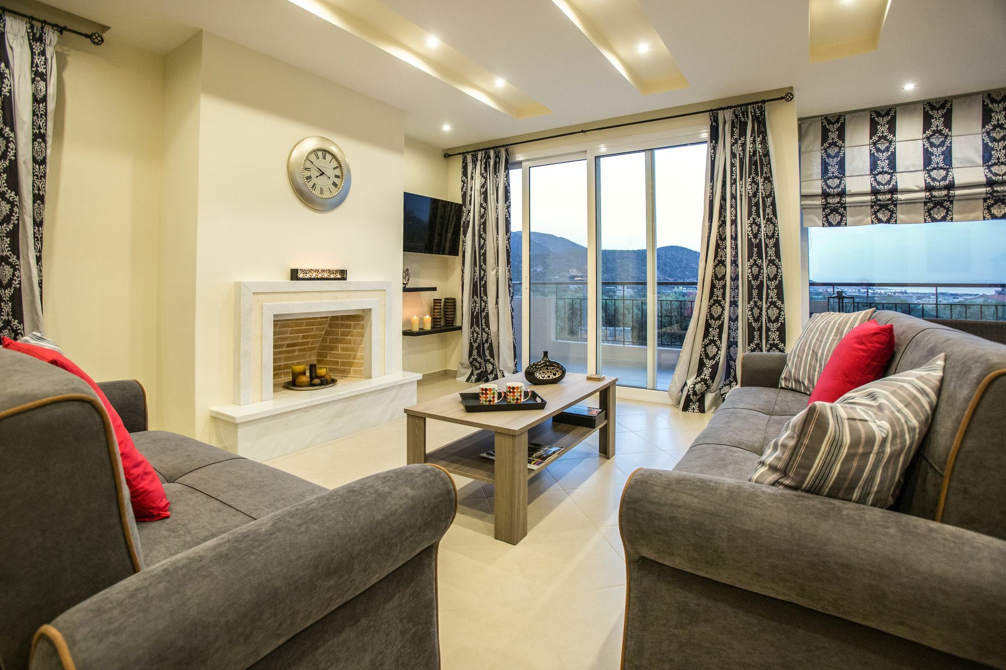 Panorama Villa มาเลีย ภายนอก รูปภาพ