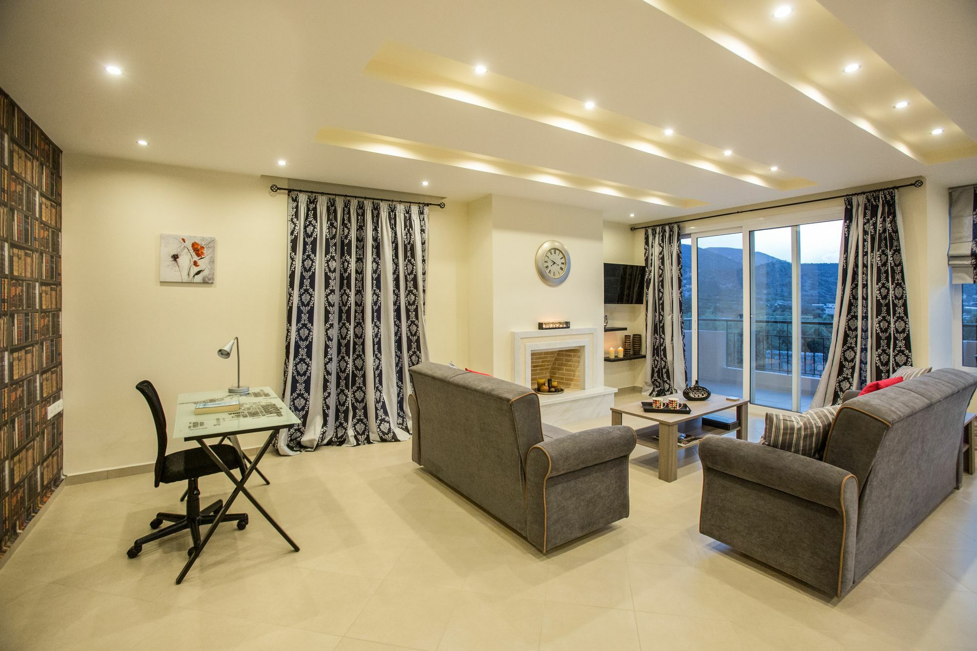 Panorama Villa มาเลีย ภายนอก รูปภาพ